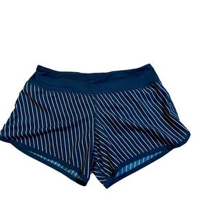 Run in rabbit Hopper shorts. Worn one season.